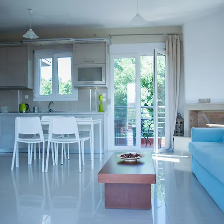 Orama نيا بوتيدايا